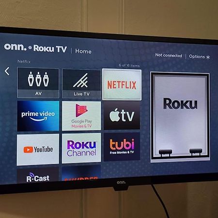 Tv + Netflix / High Speed Internet / Room C Montreal Exterior photo